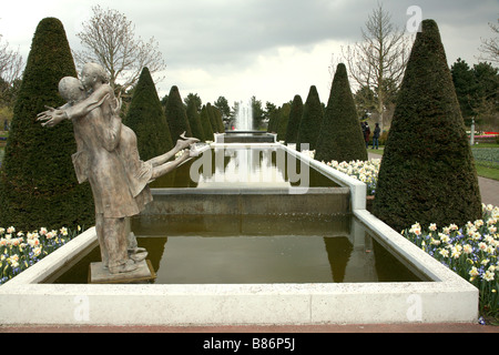 Statue and water feature in Keukenhof Gardens, Holland Stock Photo