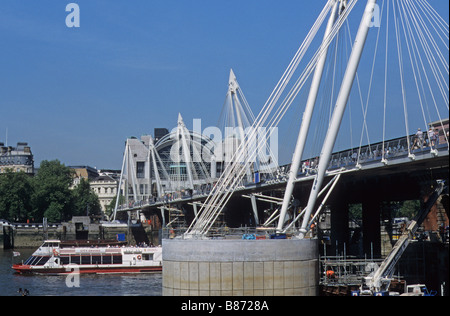 London, Hungerford Bridge, southern Golden Jubilee Bridge, view towards Charing Cross. Stock Photo