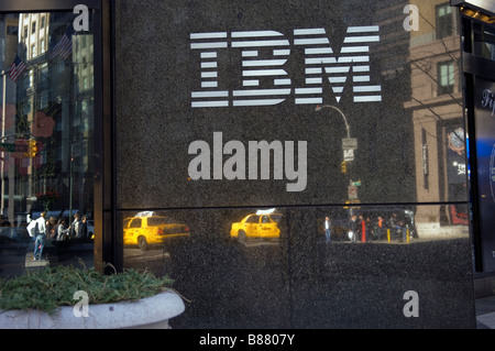 IBM building in midtown in New York on Sunday February 8 2009 Frances M Roberts Stock Photo