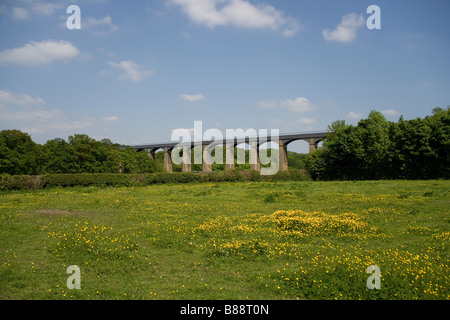 Pontcysyllte viaduct carrying the Langollen canal over the River Dee at Froncysyllte by Llangollen, built by Thomas Telford Stock Photo