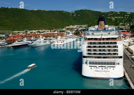 The Norwegian Gem cruise ship, docked at St Thomas, US Virgin Islands. Stock Photo