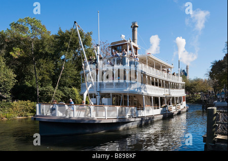 Liberty Square Riverboat in front of Cinderella Castle, Magic Kingdom, Walt Disney World Resort, Orlando, Florida, USA Stock Photo