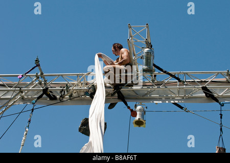 High Trapeze Rigging Trapeze gantry and stage lighting rig Stock Photo - Alamy