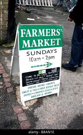 Sign for Farmers Market in Islington, London Stock Photo
