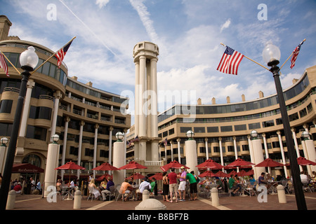 Al fresco dining at the Georgetown Waterfront Washington DC USA Stock Photo