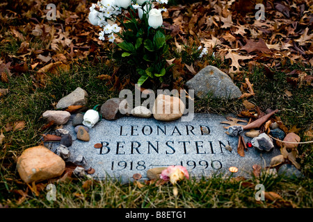 The grave of American Musical Theatre composer, Leonard Bernstein Stock Photo