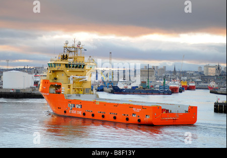 Oil industy supply boats and harbour complex at Aberdeen Grampian Region North East Scotland UK  SCO 2200 Stock Photo