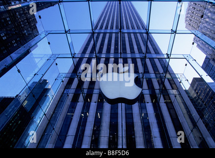 USA New York City The Apple Store Interior With View of The General Motors Building Through Window Stock Photo