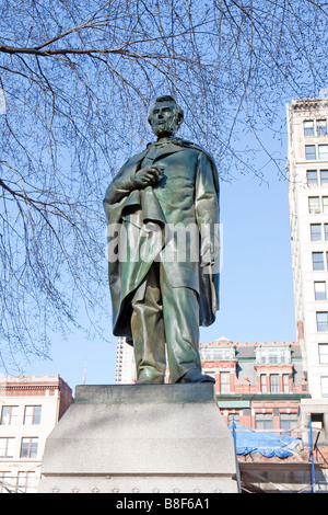 Statue of former president Abraham Lincoln in Union Square Park Manhattan New York City Stock Photo