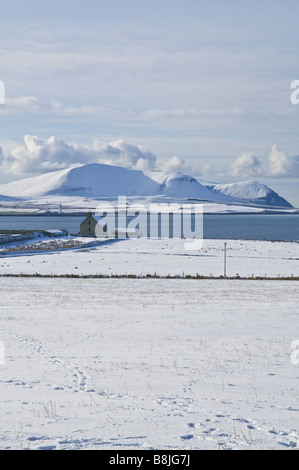 dh Hall of Clestrain STENNESS ORKNEY Explorer John Raes house Scapa Flow snowscape snow covered Hoy Hills Stock Photo