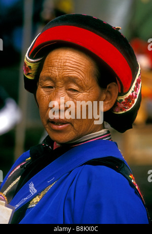 1, one, Chinese woman, Sani woman, Sani people, ethnic group, ethnic minority, Shilin Stone Forest, Stone Forest, Shilin, Yunnan Province, China, Asia Stock Photo