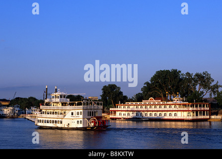 MINNESOTA CENTENNIAL SHOWBOAT AND HARRIET BISHOP EXCURSION BOAT ...