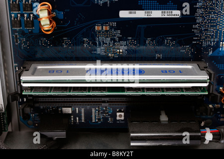 Interior RAM bay of Apple PowerMac G5, late 2004 dual 2gHz, open showing RAMJET ram with heatshield, 4 gigabyte config Stock Photo