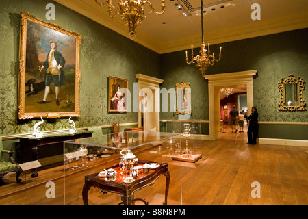 Gallery displaying a collection of classical paintings, Metropolitan Museum of Art Stock Photo