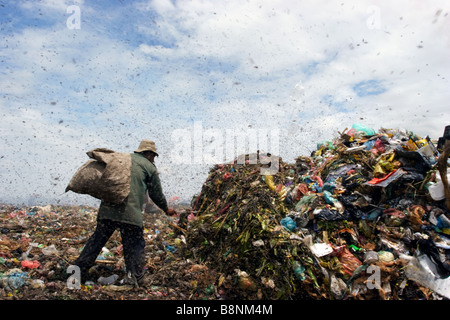 The garbage dump (landfill) in Stung Meanchey district of Phnom Penh in Cambodia Stock Photo