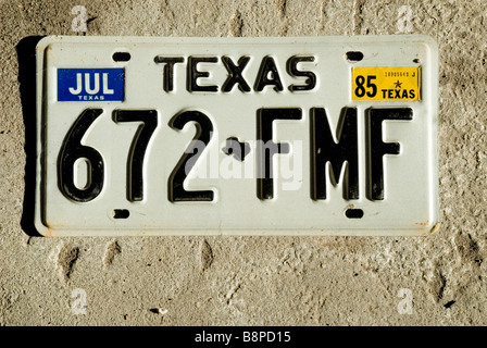 1985 vehicle license plate Texas USA Stock Photo