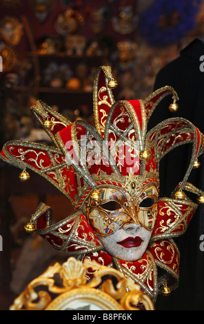 Traditional Venetian Bauta carnival Mask and costume for the annual ...