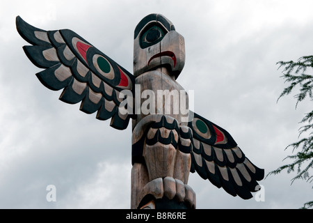 Native Indian art in Butchart Gardens Brentwood Bay near Victoria Vancouver Island British Colombia Canada Stock Photo