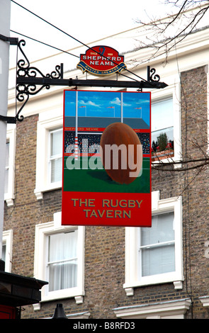 London House pub sign, Rugby, Warwickshire, UK Stock Photo - Alamy