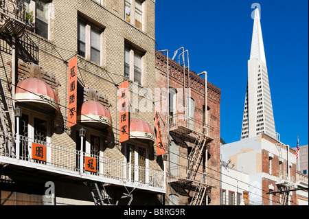 Restaurant in Chinatown with the Transamerica Pyramid behind, San Francisco, California Stock Photo