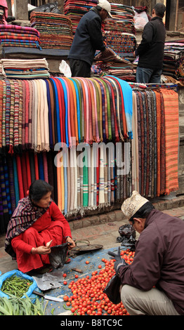 Nepal Kathmandu Indra Chowk market pashmina shawl vendors Stock Photo