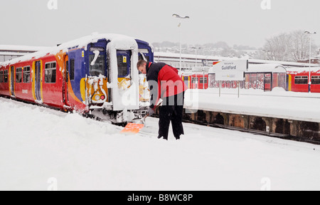 Guildford Train Station in London closed due to heavy snowfall, February 2009 Stock Photo