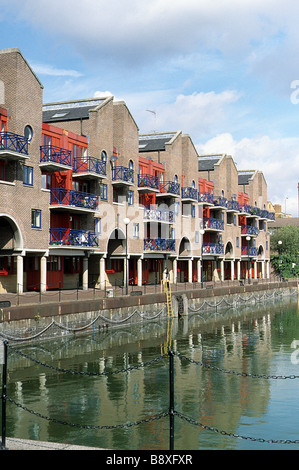 London Docklands, Shadwell Basin with new housing in lieu of former industrial buildings. Stock Photo