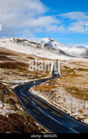 Scottish winter roads ascending to the Glenshee ski area. Cairnwell Pass on the A93 between Glenshee & Braemar, Highlands, Grampian, UK Stock Photo