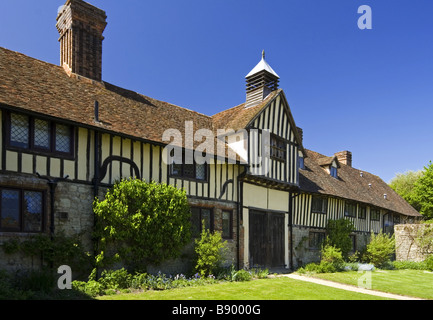 The fifteenth-century cottages with a dovecote on the gable, at Ightham Mote, Sevenoaks, Kent. Stock Photo