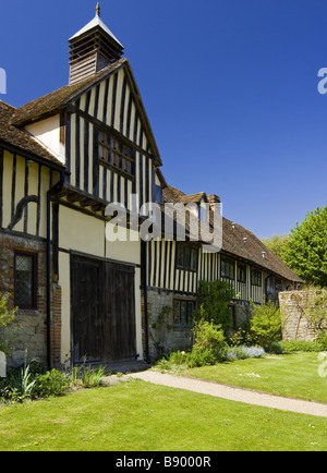 Centre of the range of the fifteenth-century cottages at Ightham Mote, Sevenoaks, Kent. Stock Photo