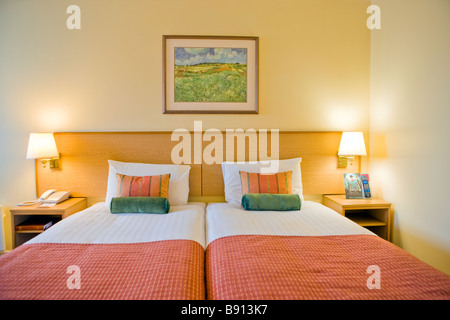 TWIN BEDS IN A HOTEL Stock Photo
