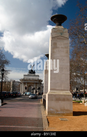 2 pillars (of 4) of the Commonwealth Gates, a war memorial to soldiers of the Commonwealth who have died in major wars. Mar 2009 Stock Photo
