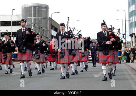 irish pipers marching in Irish Parade in Manchester Stock Photo