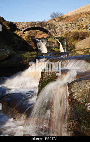 Packhorse Bridge and Panniers Pool at Three Shires Head, Peak District Stock Photo