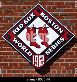 Fenway park 1912 hi-res stock photography and images - Alamy