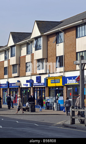 Shops in High Street, Kidlington, Oxfordshire, England, UK Stock Photo