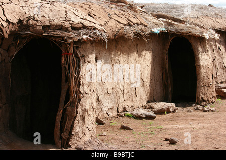 mud huts in the Maasai village Stock Photo