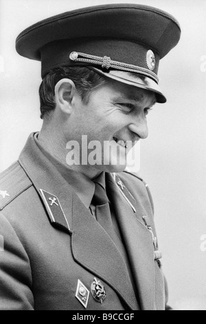 Lieutenant Colonel Leonid Telyatnikov Hero of the Soviet Union Stock