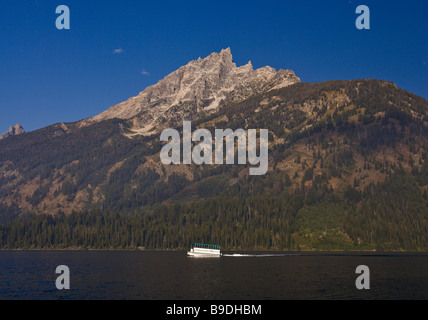 WYOMING USA Ferry boat on Lake Jenny in Grand Teton National Park Stock Photo