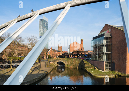 Early evening in the redeveloped canalside area of Castlefield, Manchester, England Stock Photo