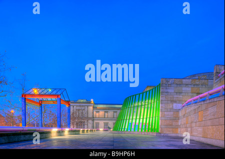 Night shot of the Alte and Neue Staatsgalerie, old and new state galleries, Stuttgart, Baden-Wuerttemberg, Germany, Europe Stock Photo