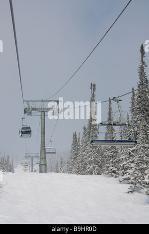 Ski lift to top of the mountain Stock Photo