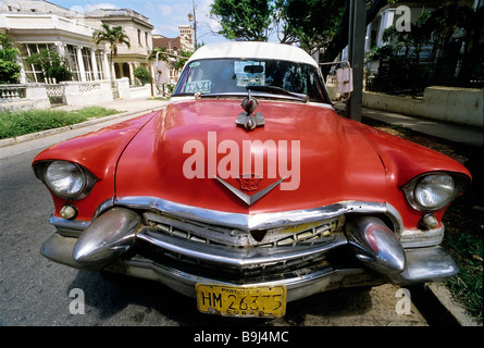 US-vintage car with a taxi sign in the window, parking at the roadside, Cadillac Series 62, Havana, Cuba, Caribbean Stock Photo