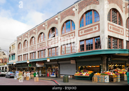 Corner Market at Pike Place Market, downtown Seattle, Washington, USA Stock Photo