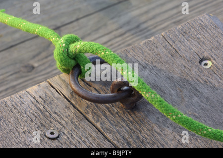 Jetty rope eyelet knots Stock Photo - Alamy