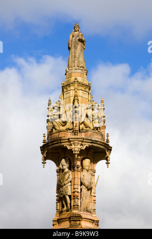 Statue of Queen Victoria on top of the the Doulton Fountain in Glasgow Green Stock Photo