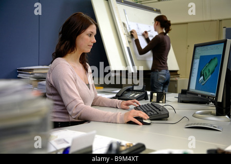 Design draughtswomen working in Heimeier Metallwerk GmbH, Erwitte, Germany Stock Photo