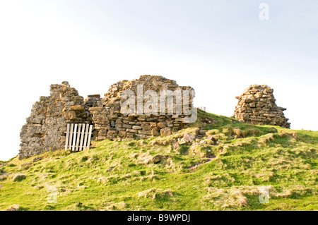 The ruins of Duntulm Castle on the Trotternish peninsula Isle of Skye. SCO 2256 Stock Photo