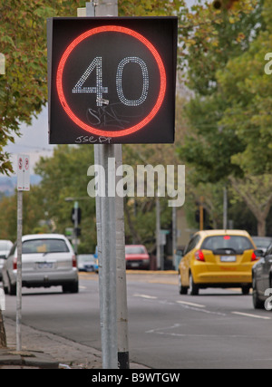 40 KILOMETRE PER HOUR SPEED WARNING SIGN IN NICHOLSON STREET MELBOURNE VICTORIA AUSTRALIA Stock Photo