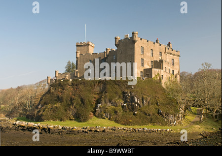 The Castle of Dunvegan on the Waternish peninsula overlooking Loch Dunvegan on the Isle of Skye    SCO 2269 Stock Photo